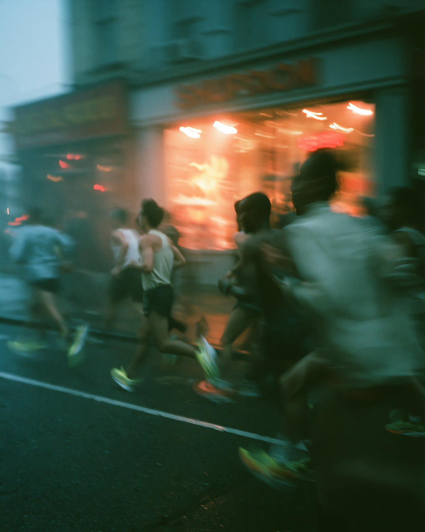 Panning night runners, variant